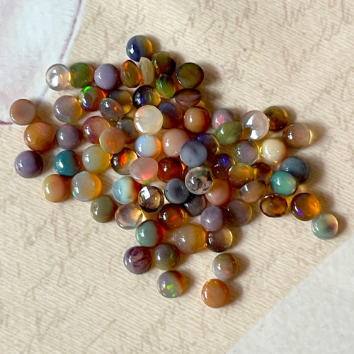 Etiopský tmavý opál kruh / 4mm