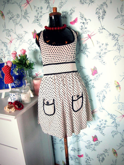 Šaty retro dots — foto 1