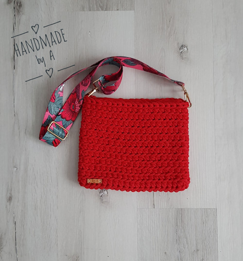 Háčkovaná crossbody kabelka - Red