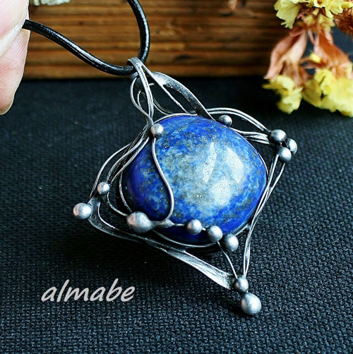 Nebe plné hvězd (lapis lazuli TOP kvality) — foto 1