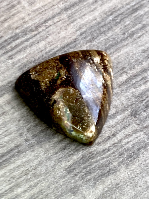 BOULDER OPÁL- šperk.drahokam,10 Ct, 17x17mm AUSTR.