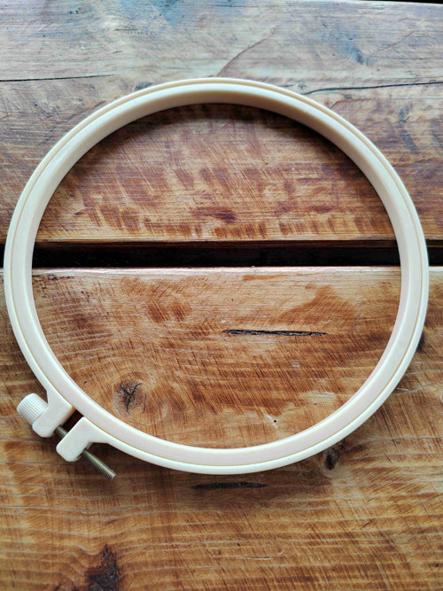 Vyšívací kruh plastový Ø18,5 cm
