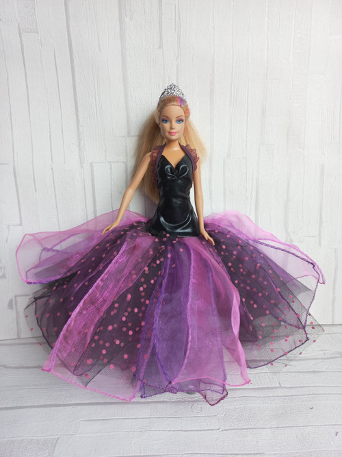Černo-fialové šatičky pro Barbie
