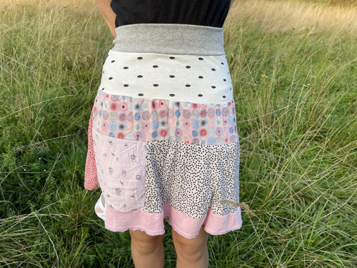 SUKNĚ Z DÍLŮ RŮŽOVÁ — foto 1
