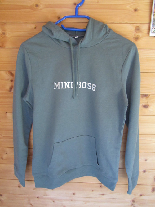 Mikina s výšivkou