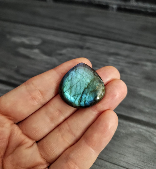 Labradorit, ID 2588, 28x27 mm