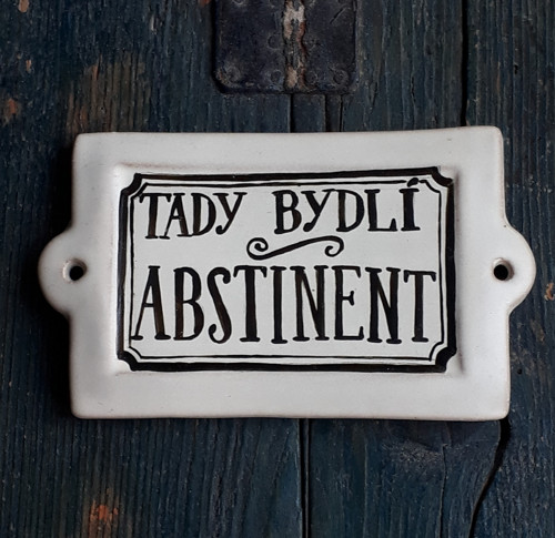 Tady bydlí abstinent