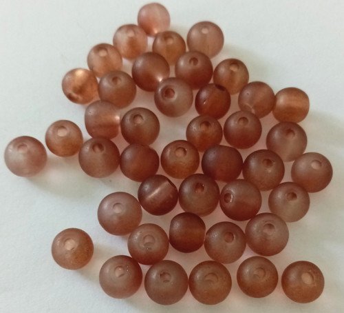 Skleněné kuličky 6mm /ledové sklo/ - 40ks