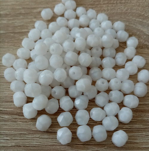 Broušené korálky 6mm - 27ks