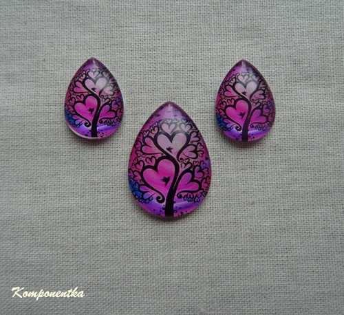 Skleněný kabošon ve tvaru slzy 13x18mm