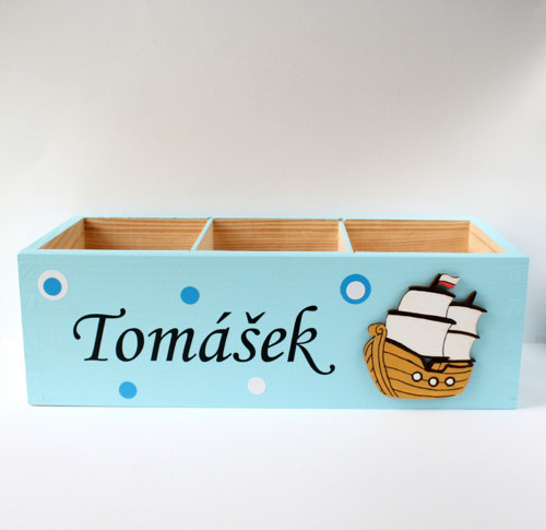 Trojitý tužkovník s lodí pro Tomáška — foto 1