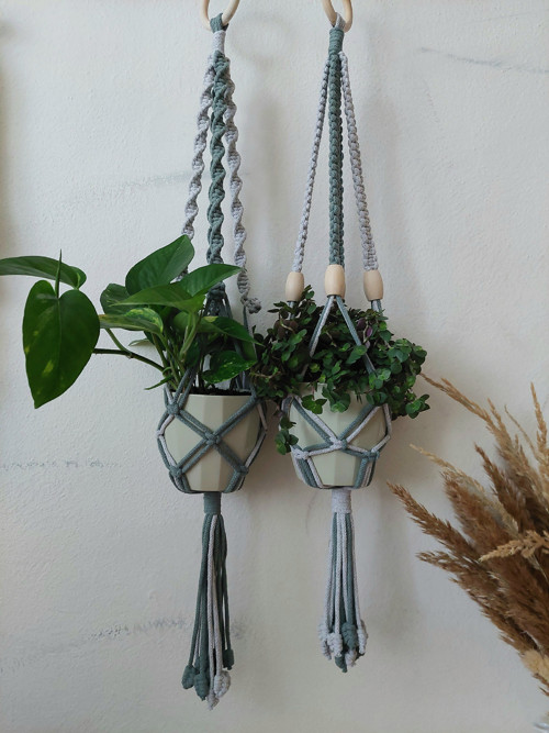 Macramé závěs na květináč - dvoubarevný