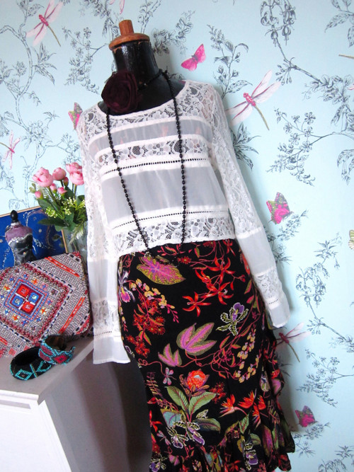 Halenečka crop boho krajka — foto 1