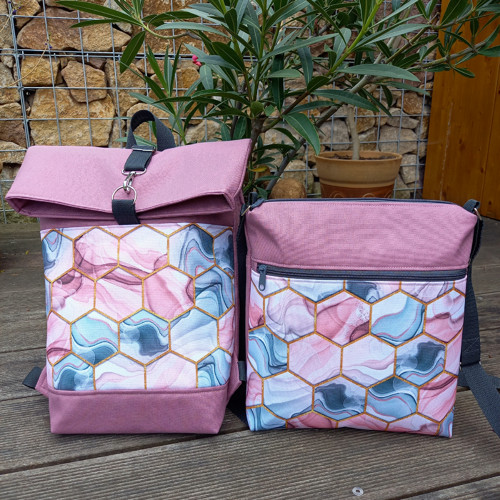 Crossbody kabelka - Plástev růžová — foto 1