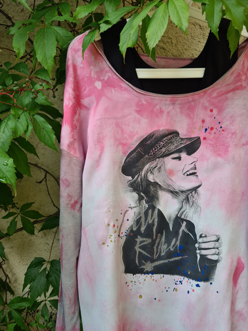 Rebelka, triko vel. XL — foto 1