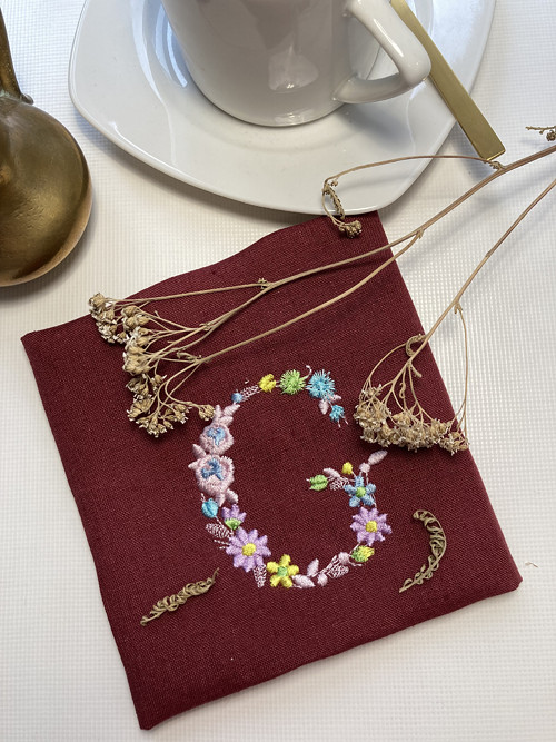 Ľanová utierka s výšivkou ,,MONOGRAM" — foto 1