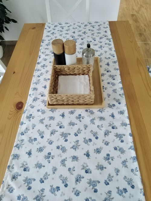Běhoun na stůl motiv Růže modrá — foto 1