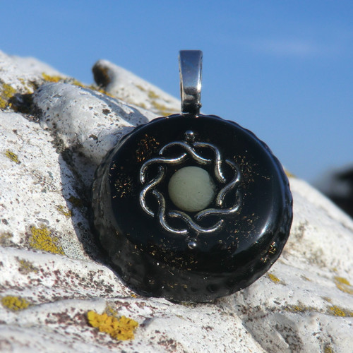 Karmický orgonit Amulet - Jadeit / Nefrit — foto 1