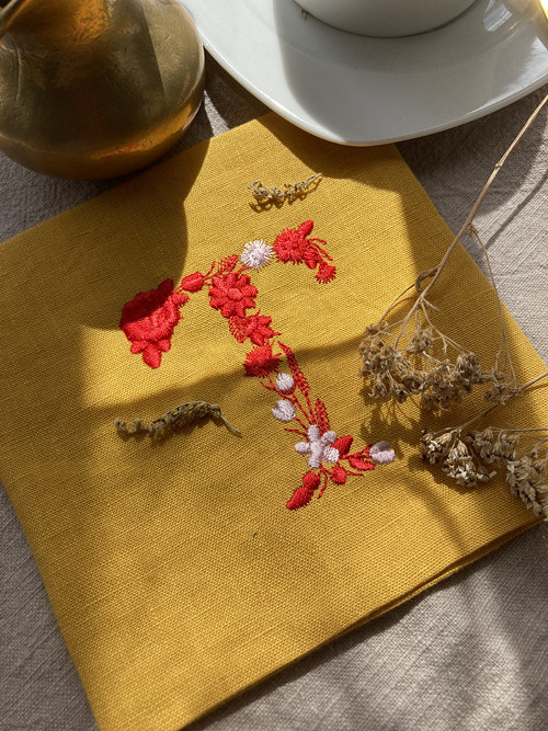 Ľanová utierka s výšivkou ,,MONOGRAM" — foto 1