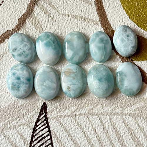Larimar pravý kabošon ovál / 15x11-16x12mm LA100