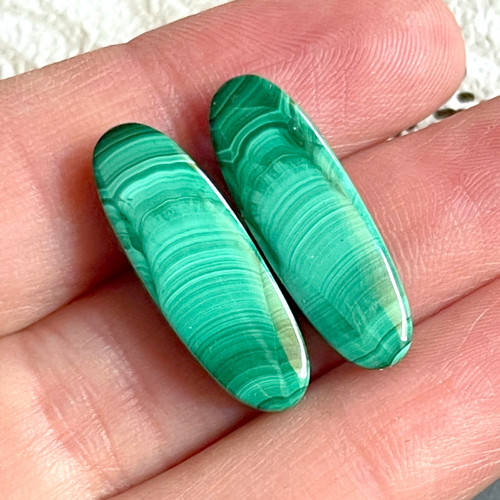 Malachit kabošon ovál pár / 24x8x3mm
