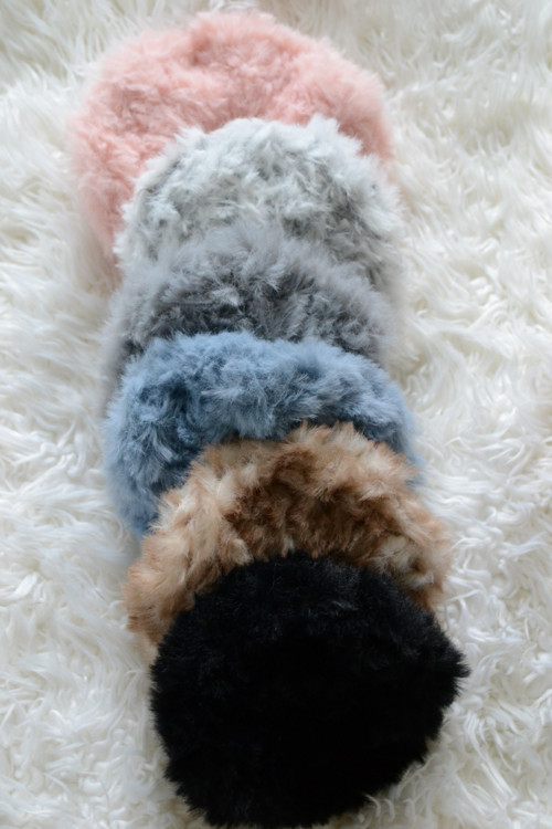 Chlupatá maxi kožešinková scrunchie gumička