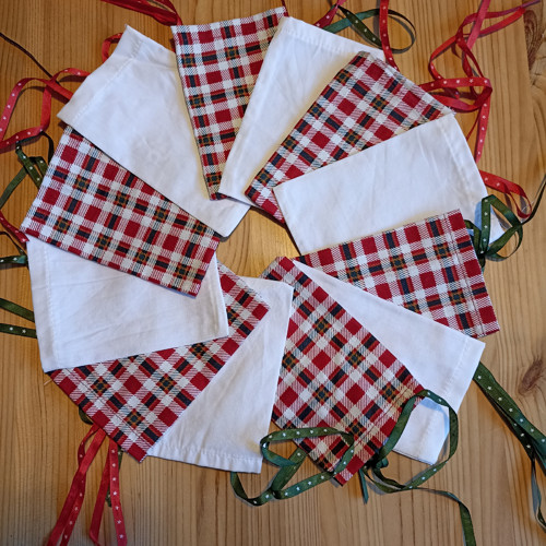 Na každý den jeden - kostkované a bílé - adventní