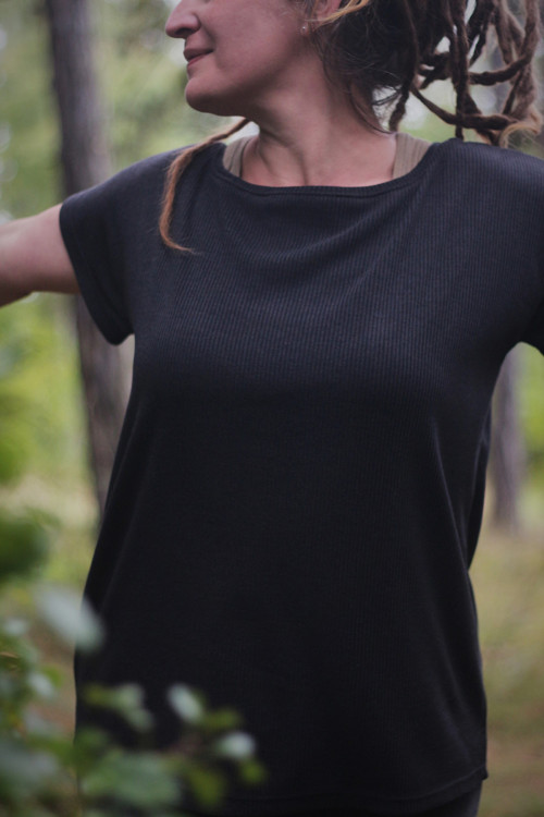 Volné triko ............... M - XL — foto 1