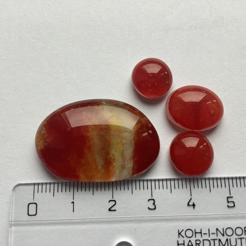 Červené sklo 1 + 3 ks / 006 — foto 1