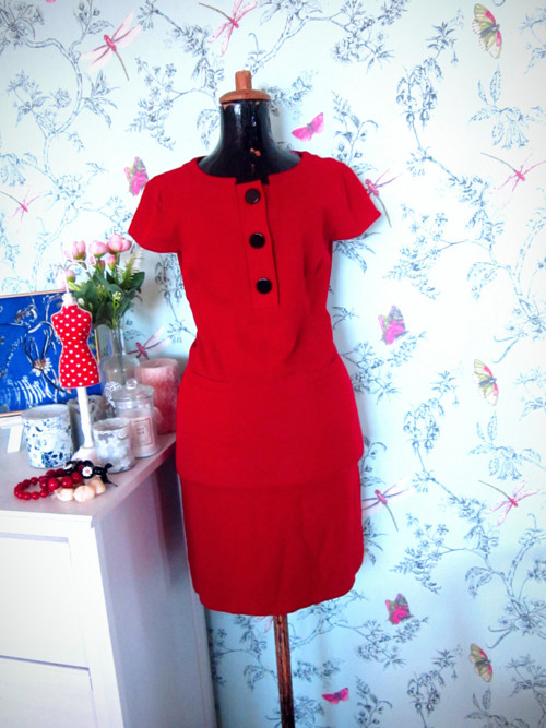 Vintage šaty retro red — foto 1