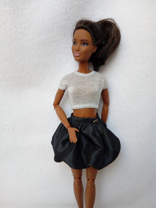 Sukýnka pro Barbie — foto 1