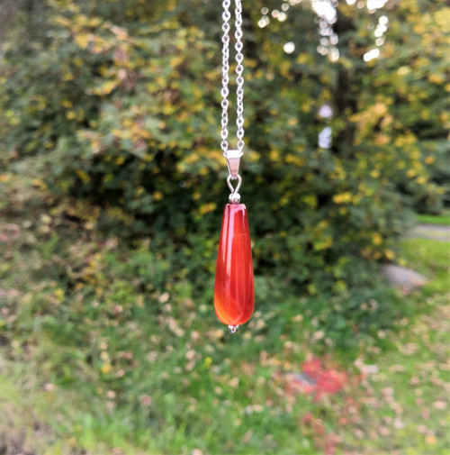 Mahagonový achát*kapka*náhrdelník*chirurgická ocel