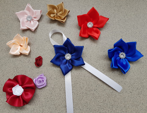 Střední kanzashi - kotiliony - taneční