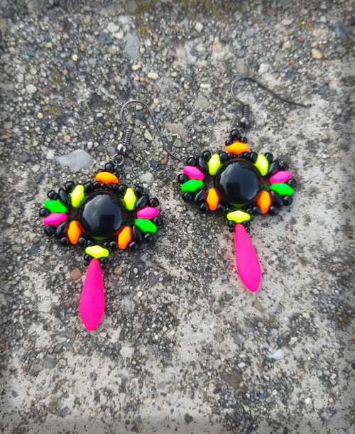 Neon čips
