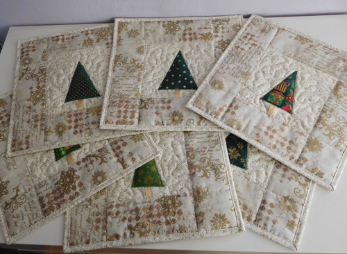 Vánoční prostírání - stromečky — foto 1