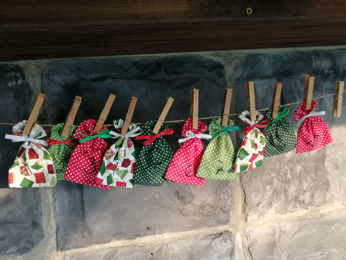 Adventní kalendář..... 24 pytlíčků — foto 1