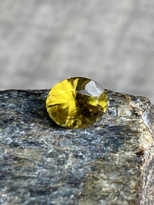 TITANIT-SPHENE - drahokam,Brazílie, 0,75 Ct TOP