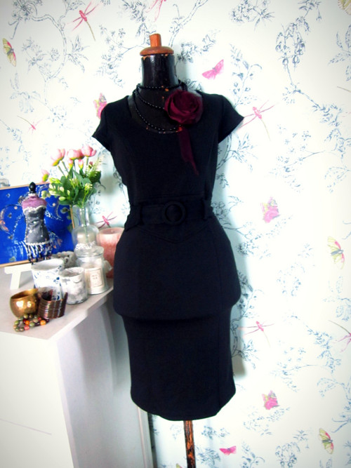 Little black dress — foto 1