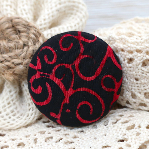 Buttonková brož Červené spirály 38mm