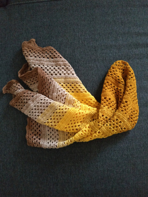 Háčkovaný šátek narcis — foto 1