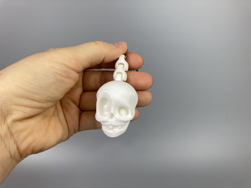 Přívěsek Kostík - 7 cm, bálá, 3D tisk — foto 1