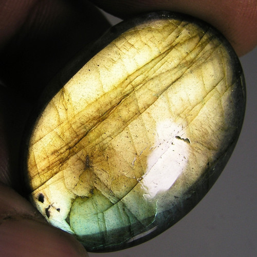 Labradorit, kabošon, 56,55 ct., 35,7x26,1x6,8 mm