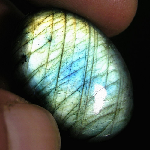 Labradorit, kabošon, 46,45 ct., 33,3x23,4x6,9 mm