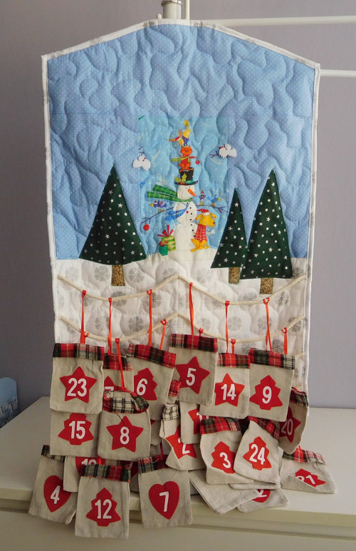 Adventní kalendář na ramínko — foto 1
