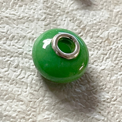 Zelený jadeit s velkým prúvlakem AG925 / 14x7mm