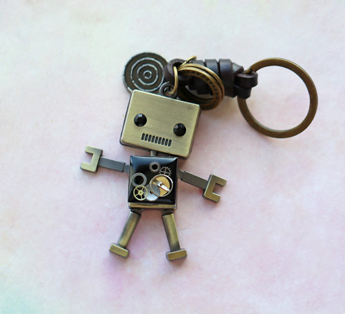 Robot - klíčenka — foto 1