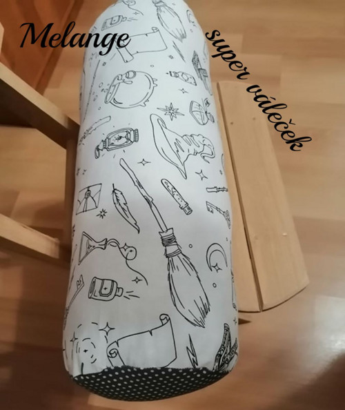 Polštářek váleček pro malé čaroděje k domalování