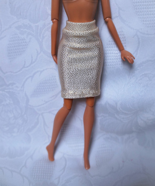 Barbie . natahovací sukně — foto 1