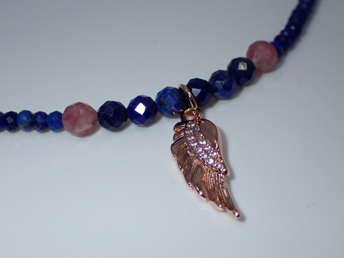 Náhrdelník z minerálu LAPIS LAZULI a křídlo anděla