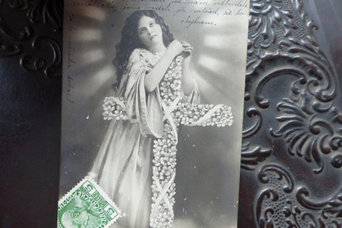 S vírou...stará pohlednice, 1910